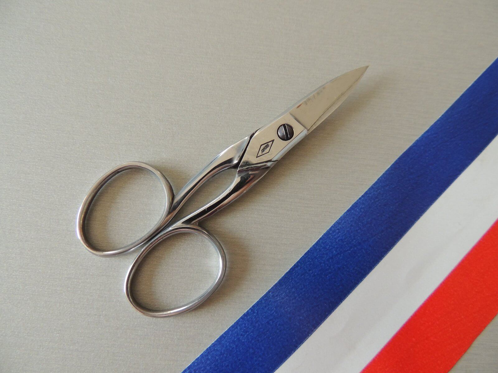Ciseaux à ongles "bancal" Henry 9 cm droit faits main