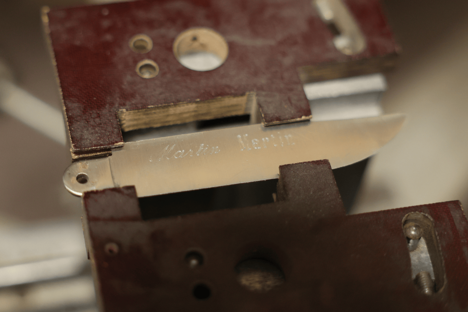 Gravure supplémentaire sur lame de couteau